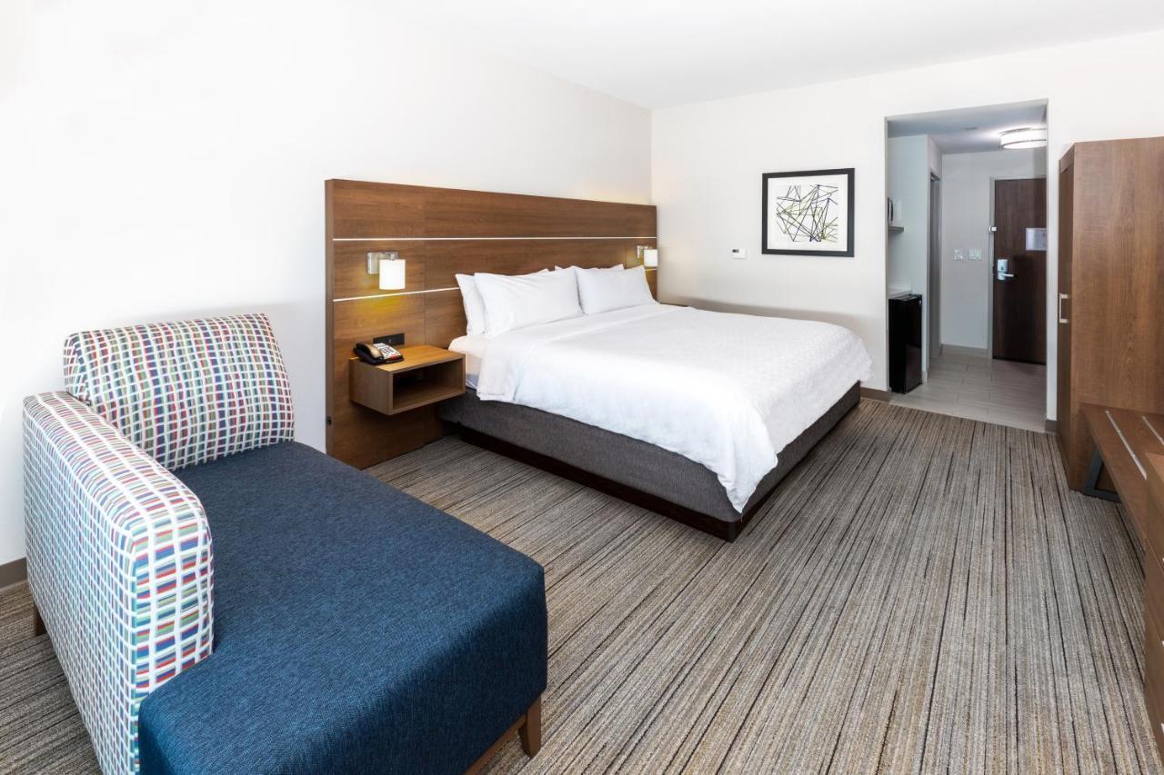 Holiday Inn Express & Suites - Stafford Nw - Sugar Land By Ihg Екстериор снимка