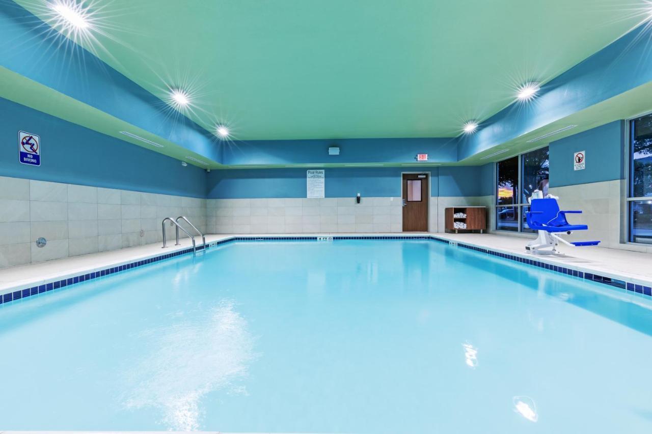 Holiday Inn Express & Suites - Stafford Nw - Sugar Land By Ihg Екстериор снимка