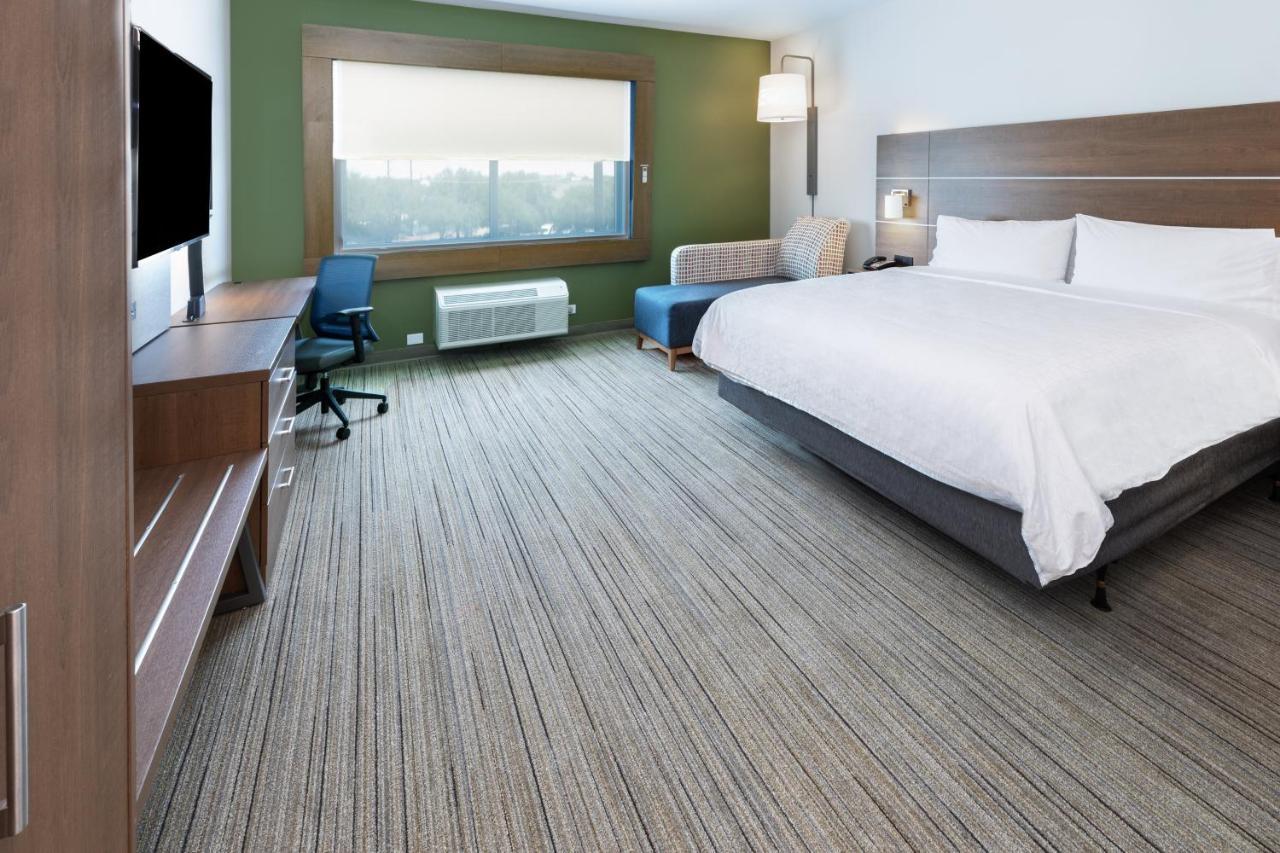 Holiday Inn Express & Suites - Stafford Nw - Sugar Land By Ihg Екстериор снимка