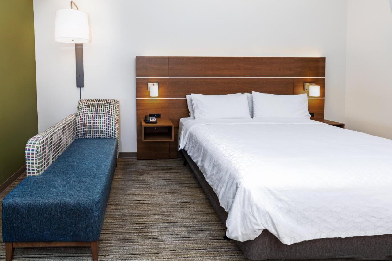 Holiday Inn Express & Suites - Stafford Nw - Sugar Land By Ihg Екстериор снимка