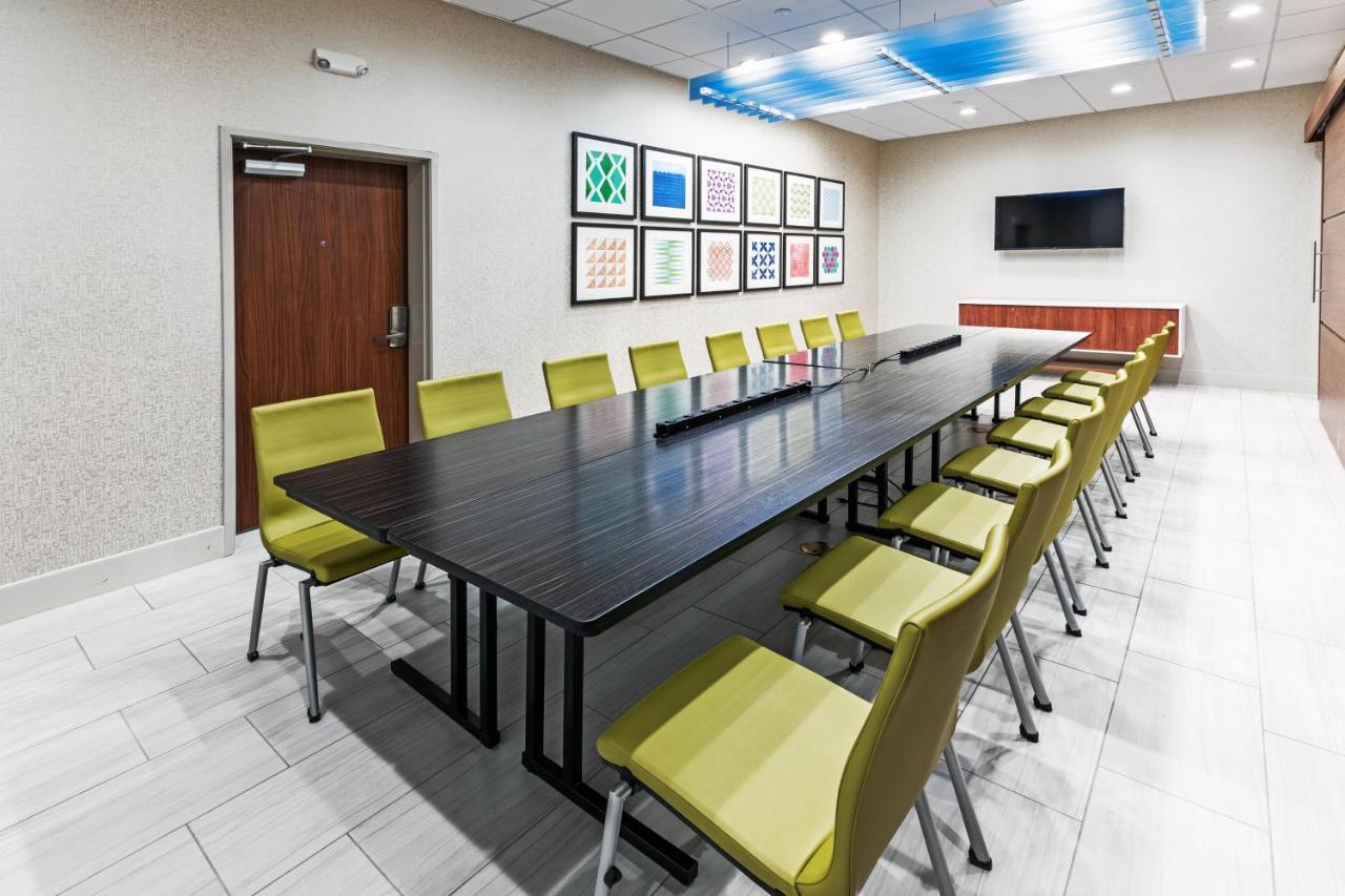 Holiday Inn Express & Suites - Stafford Nw - Sugar Land By Ihg Екстериор снимка