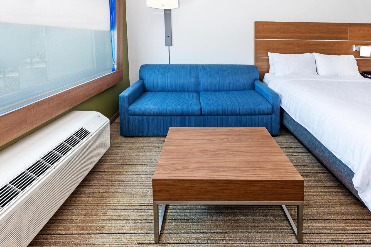Holiday Inn Express & Suites - Stafford Nw - Sugar Land By Ihg Екстериор снимка